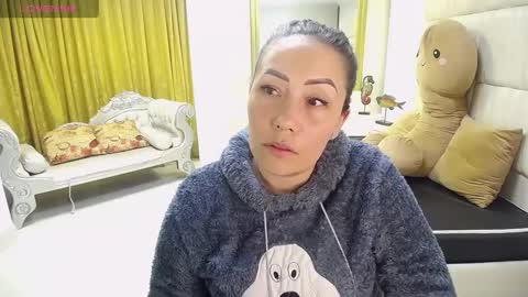 gabriela online show from 02/13/25, 08:34