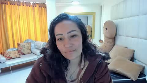 gabriela online show from 03/08/25, 01:47