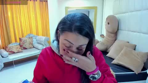 gabriela online show from 03/10/25, 01:10