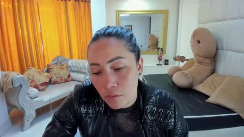 gabriela online show from 09/23/25, 02:09