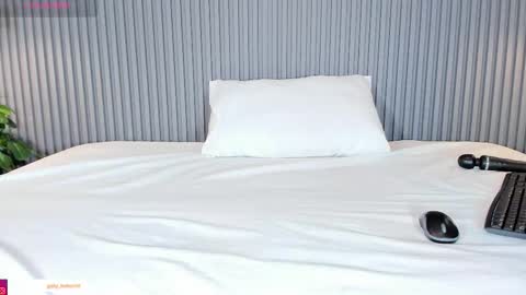 GabyFosterr  online show from 11/14/25, 11:24