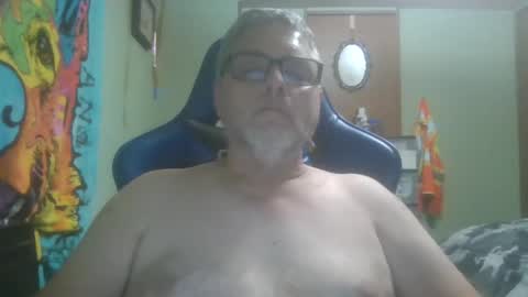 Snapshot of gadude45 chatting on 09/13/25, 04:45 gadude45 online show from 09/13/25, 04:45