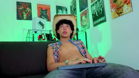 Gael Conner online show from 10/30/25, 01:51