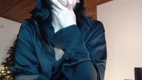 Snapshot of gaitan4 chatting on 11/30/25, 12:14 gaitan4 online show from 11/30/25, 12:14