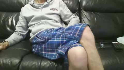 Snapshot of geeezer64 chatting on 11/04/25, 12:43 geeezer64 online show from 11/04/25, 12:43