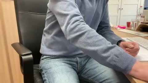 Snapshot of geertjem chatting on 03/03/25, 12:27 geertjem online show from 03/03/25, 12:27