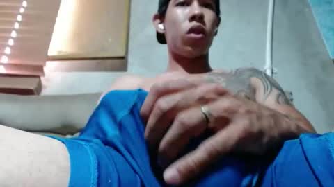 Snapshot of gekyunwasbanned chatting on 09/25/25, 07:50 Andrs online show from 09/25/25, 07:50