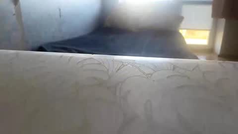 Mila online show from 09/29/25, 08:52