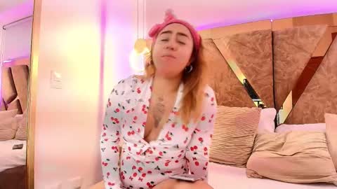  Genessis and David  online show from 11/19/25, 04:23