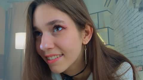 Amely  online show from 10/24/25, 04:20