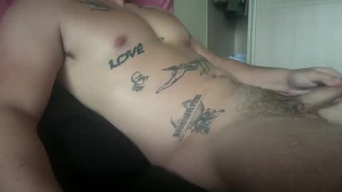 Snapshot of gentleleo75 chatting on 11/16/25, 05:13 Gentle-Leo online show from 11/16/25, 05:13