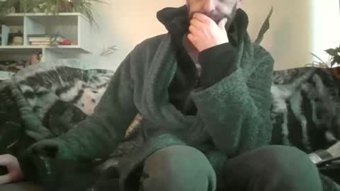 Snapshot of geon2xx chatting on 09/21/25, 06:15 Geon online show from 09/21/25, 06:15