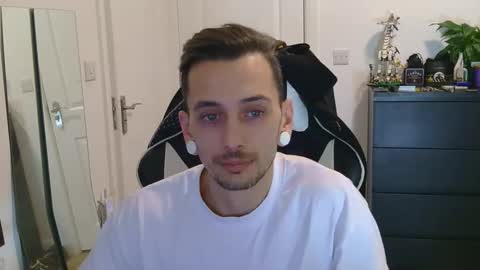 georgek0011 online show from 11/07/25, 10:10