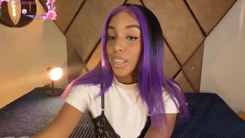 Snapshot of georgis__ chatting on 10/23/25, 09:02 Georgina online show from 10/23/25, 09:02