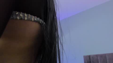 Geraldine Curve  online show from 02/06/25, 06:24