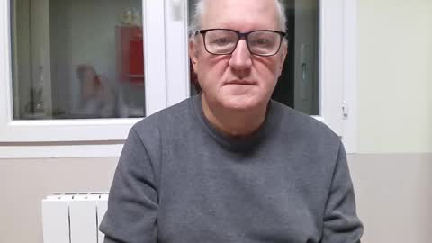 gerardlp131313 online show from 10/31/25, 08:10