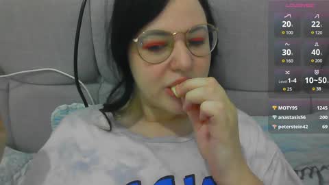 Eva online show from 01/19/25, 02:49