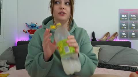 Nadine online show from 12/26/24, 11:03