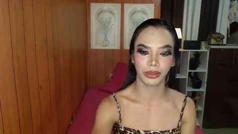 Sidneymorens online show from 11/16/25, 02:11