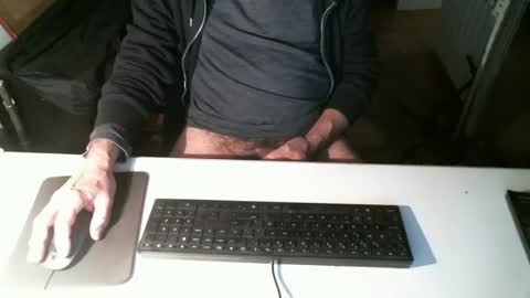 Snapshot of getz62 chatting on 12/30/24, 09:37 getz62 online show from 12/30/24, 09:37