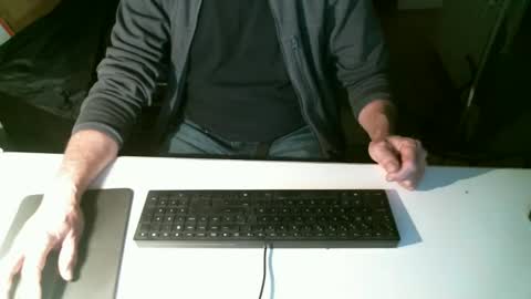 Snapshot of getz62 chatting on 01/03/25, 09:58 getz62 online show from 01/03/25, 09:58