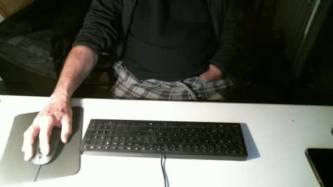 Snapshot of getz62 chatting on 01/12/25, 10:43 getz62 online show from 01/12/25, 10:43