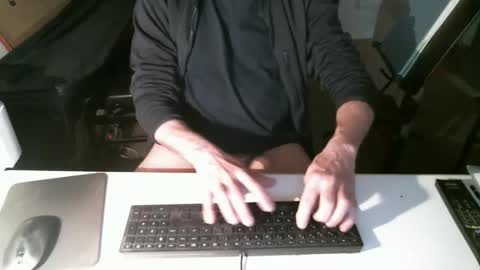 Snapshot of getz62 chatting on 03/06/25, 08:41 getz62 online show from 03/06/25, 08:41
