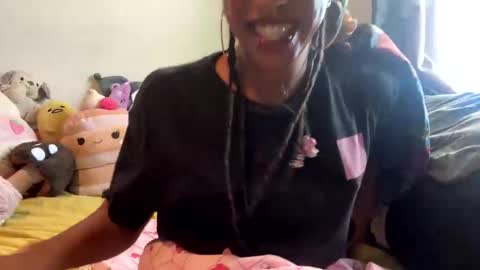 Snapshot of ghastgirlt_t chatting on 10/23/25, 04:17 ghastgirlt_t online show from 10/23/25, 04:17