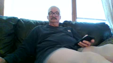 Snapshot of ghost2534 chatting on 12/16/24, 01:00 ghost2534 online show from 12/16/24, 01:00