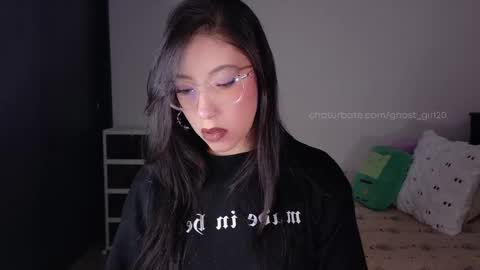 Snapshot of ghost_girl20 chatting on 09/22/25, 01:40 Im Jenn Next stream Monday - start -5 GMT online show from 09/22/25, 01:40