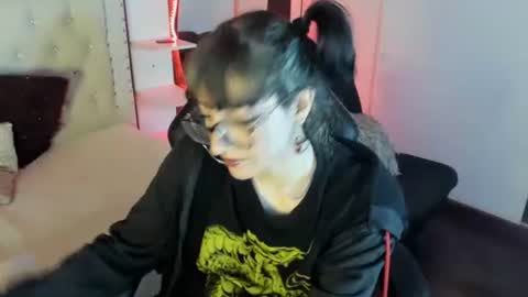 Snapshot of ghosty_doll chatting on 02/08/25, 04:14 Allison online show from 02/08/25, 04:14