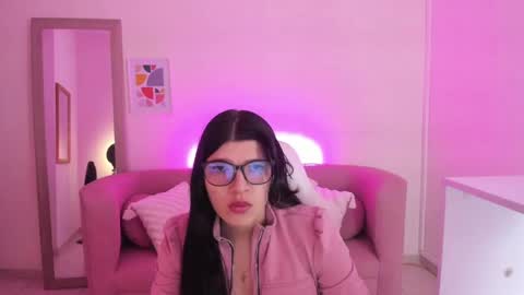 Gia online show from 10/20/25, 11:32