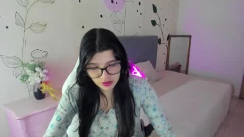 Gia online show from 10/25/25, 11:40