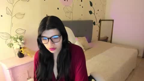 Gia online show from 10/28/25, 11:14