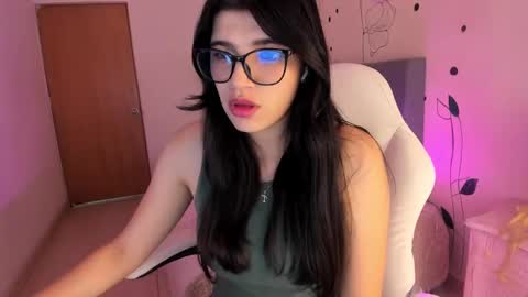 Gia online show from 11/01/25, 11:34