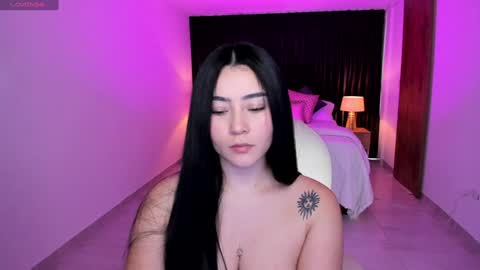 Snapshot of gia_lowry chatting on 01/04/25, 05:47 Gia lowry online show from 01/04/25, 05:47