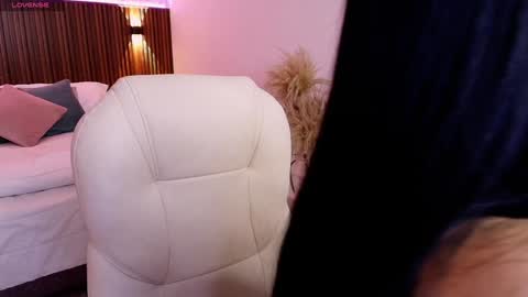 Snapshot of gia_lowry chatting on 01/29/25, 03:12 Gia lowry online show from 01/29/25, 03:12