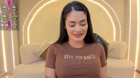 Snapshot of giaferrera_ chatting on 11/18/25, 02:50 Gia Ferrera online show from 11/18/25, 02:50