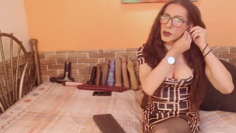 Snapshot of gianina_cd chatting on 01/17/25, 01:36 Gianina online show from 01/17/25, 01:36