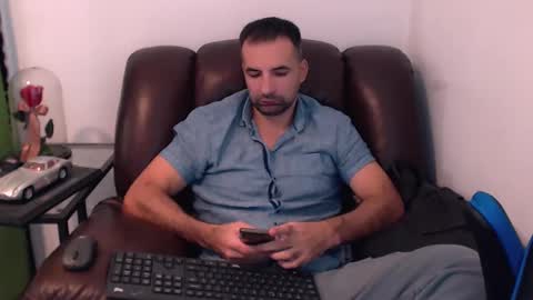 Snapshot of gianni_lion chatting on 12/02/24, 10:12 Gianni online show from 12/02/24, 10:12