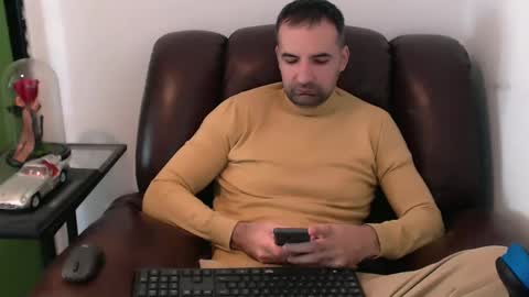 Snapshot of gianni_lion chatting on 01/20/25, 11:13 Gianni online show from 01/20/25, 11:13
