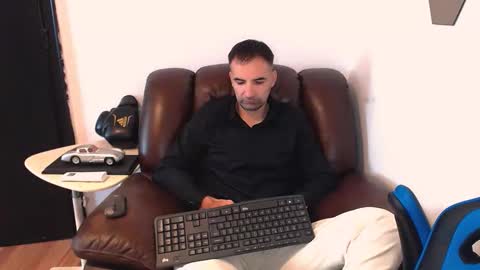 Snapshot of gianni_lion chatting on 10/11/25, 09:19 Gianni online show from 10/11/25, 09:19
