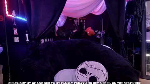 Snapshot of gigglemethis22 chatting on 09/21/25, 06:31 Giggles online show from 09/21/25, 06:31