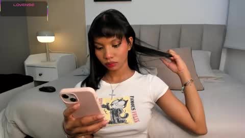 Snapshot of gigi_strawberry chatting on 09/10/25, 04:45 GIGI online show from 09/10/25, 04:45
