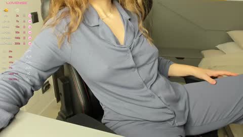 Snapshot of gigihadd chatting on 01/23/25, 02:50 gigihadd online show from 01/23/25, 02:50