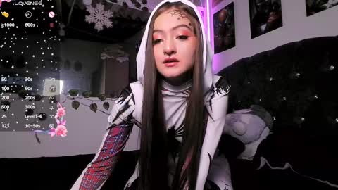 Gisel online show from 12/12/24, 10:42