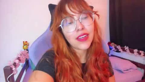 Snapshot of gigimooon chatting on 11/03/25, 12:46 gigimooon online show from 11/03/25, 12:46