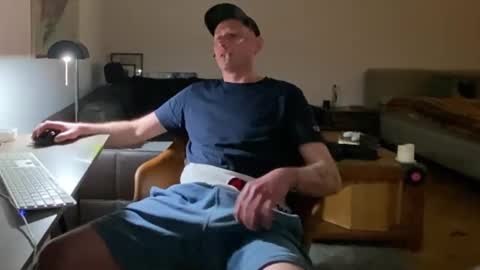 Sebastian online show from 02/11/25, 09:20