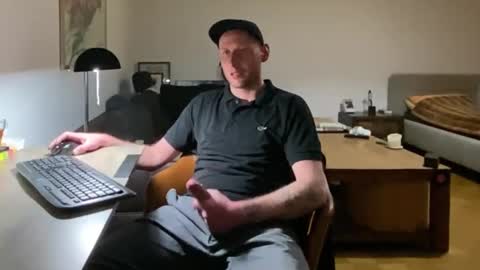 Sebastian online show from 02/20/25, 12:52