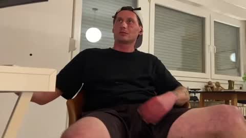 Sebastian online show from 09/27/25, 11:10